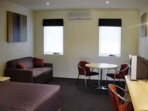 Hotel Red Bridge Motor Inn | Sunshine | Victoria | Australia 12