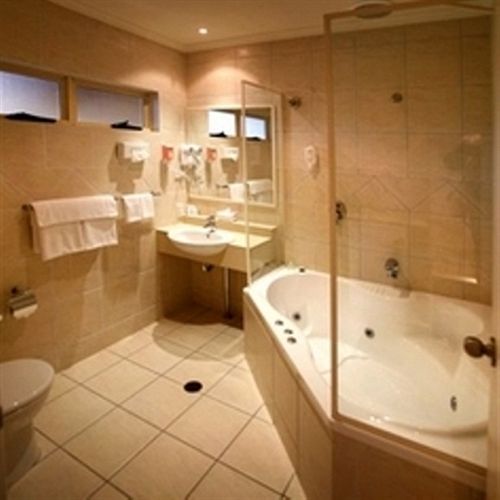 Hotel Red Bridge Motor Inn | Sunshine | Victoria | Australia 14