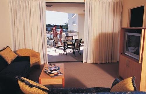 Hotel Oaks Boathouse Tea Gardens | Tea Gardens | New South Wales | Australia 6