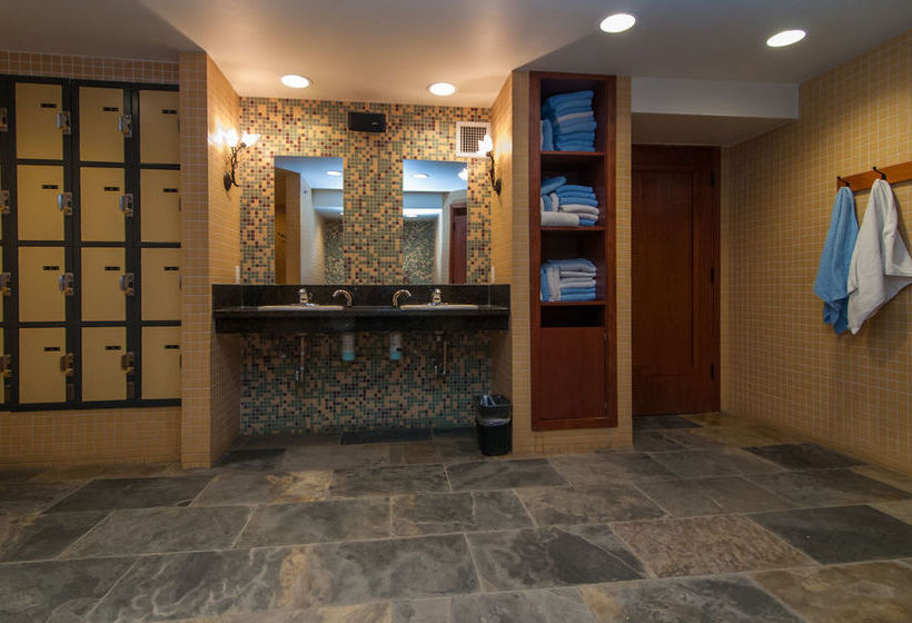 Fox Hotel & Suites | Banff | Alberta | Canada 11