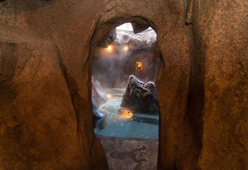 Fox Hotel & Suites | Banff | Alberta | Canada 19