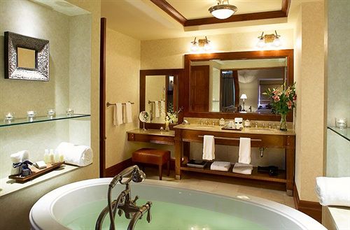 Hotel Quintessence Resort & Spa | Mont Tremblant | Quebec | Canada 20