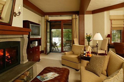 Hotel Quintessence Resort & Spa | Mont Tremblant | Quebec | Canada 9