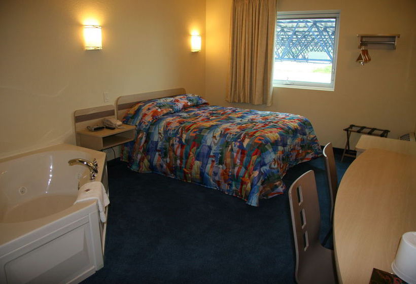 Motel 6 Niagara Falls | Niagara Falls | Ontario | Canada 10