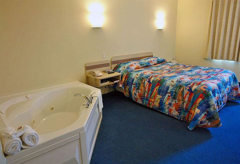 Motel 6 Niagara Falls | Niagara Falls | Ontario | Canada 3