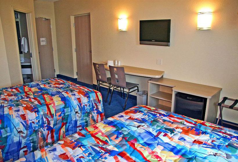 Motel 6 Niagara Falls | Niagara Falls | Ontario | Canada 7