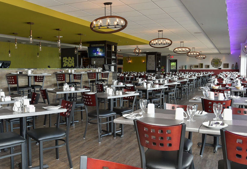 Hotel Le Petit Manoir du Casino | La Malbaie | Quebec | Canada 5