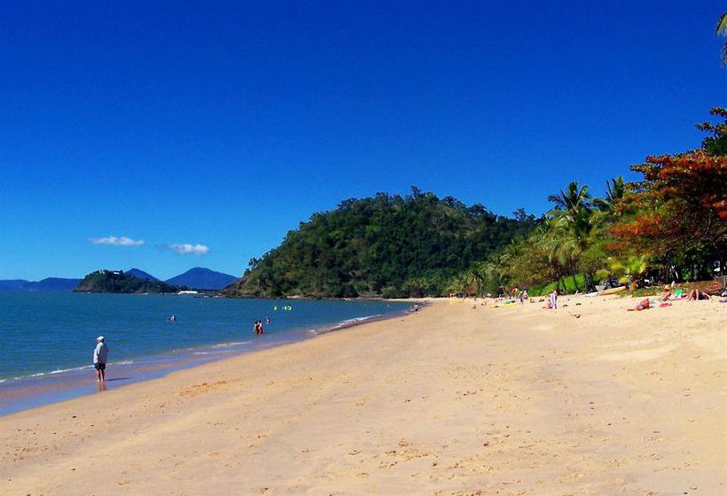 Hotel Roydon Beachfront Holiday Apartments Queensland