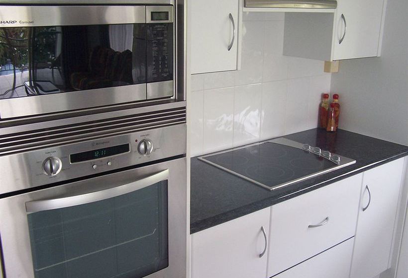 Hotel Roydon Beachfront Holiday Apartments | Cairns | Queensland | Australia 3