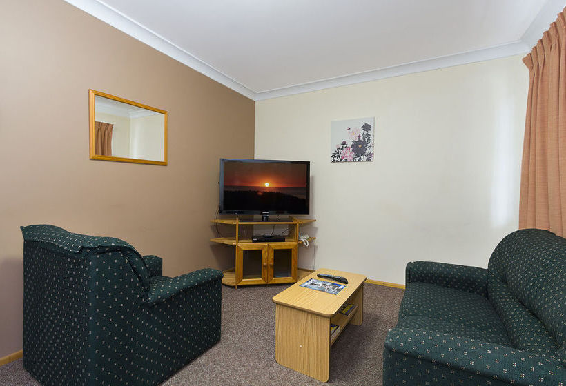 Blue Shades Motel | Maryborough | Queensland | Australia 6