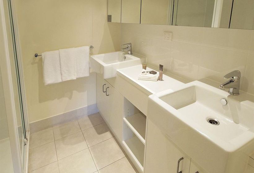 Hotel Oaks On Lonsdale | Melbourne | Victoria | Australia 8