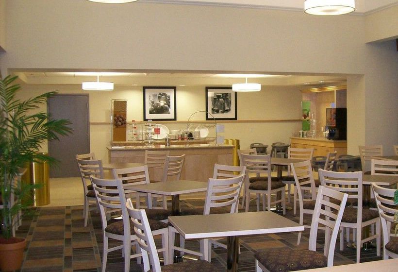 Hampton Inn Hotel & Suites Saint John | Saint John | New Brunswick | Canada 9