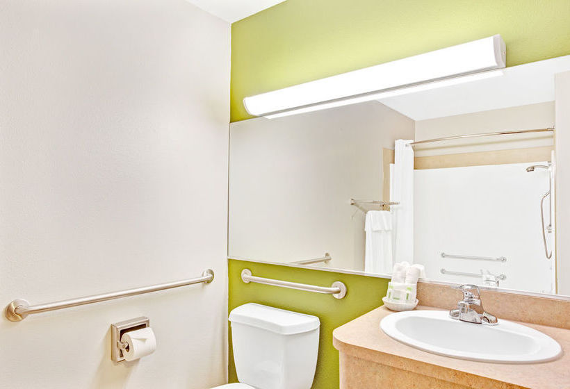 Hotel Super 8 Saint Jerome | Saint Jerome | Quebec | Canada 10