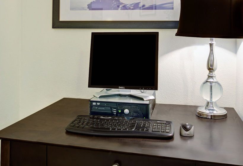 Hotel Super 8 Saint Jerome | Saint Jerome | Quebec | Canada 2