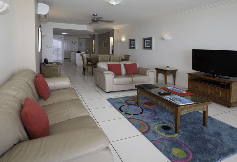 Hotel Bellevue At Trinity Beach | Trinity Beach | Queensland | Australia 13