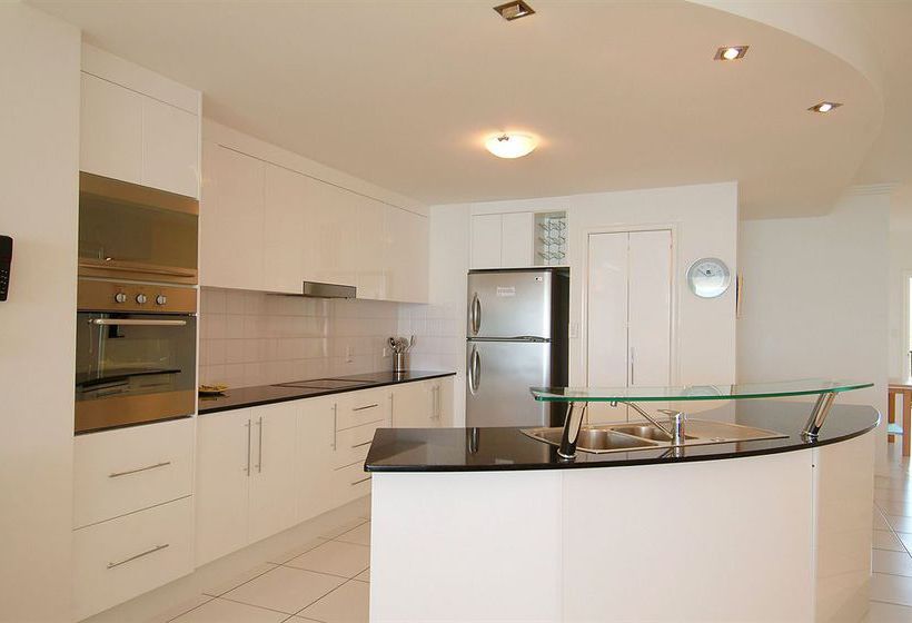 Hotel Bellevue At Trinity Beach | Trinity Beach | Queensland | Australia 4