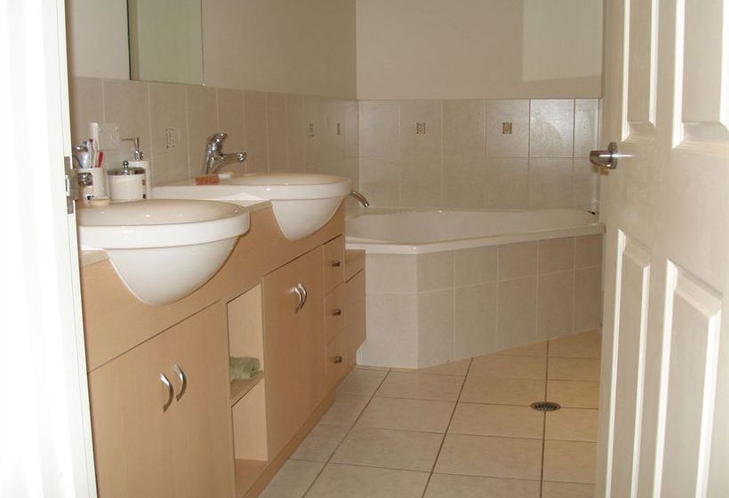 Hotel Bellevue At Trinity Beach | Trinity Beach | Queensland | Australia 5