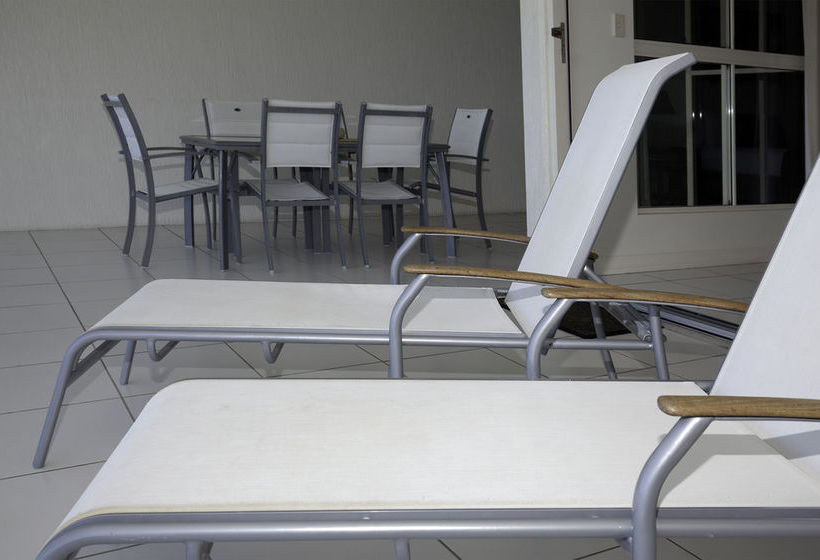 Hotel Bellevue At Trinity Beach | Trinity Beach | Queensland | Australia 7