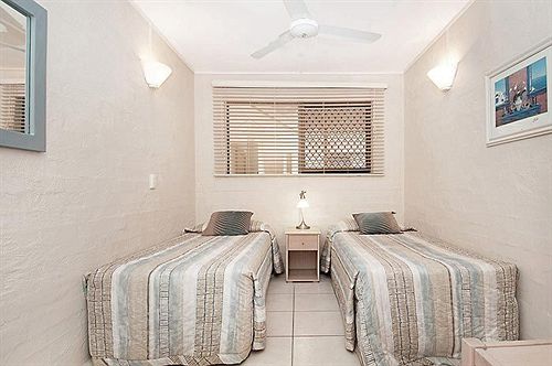 Saks On Hastings | Noosa Heads | Queensland | Australia 9