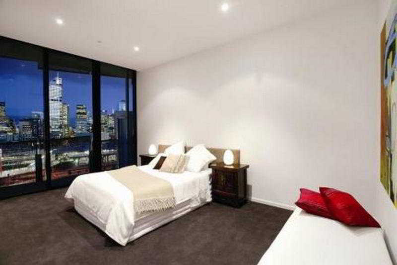 Hotel Grand Harbour Accommodation | Melbourne | Victoria | Australia 1