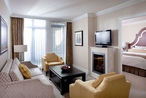 Hotel L'Hermitage | Vancouver | British Columbia | Canada 17