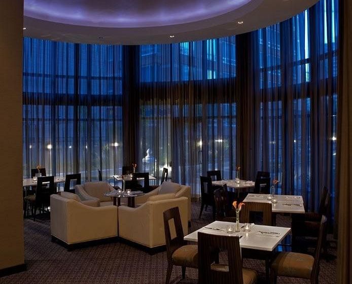 Hotel L'Hermitage | Vancouver | British Columbia | Canada 2