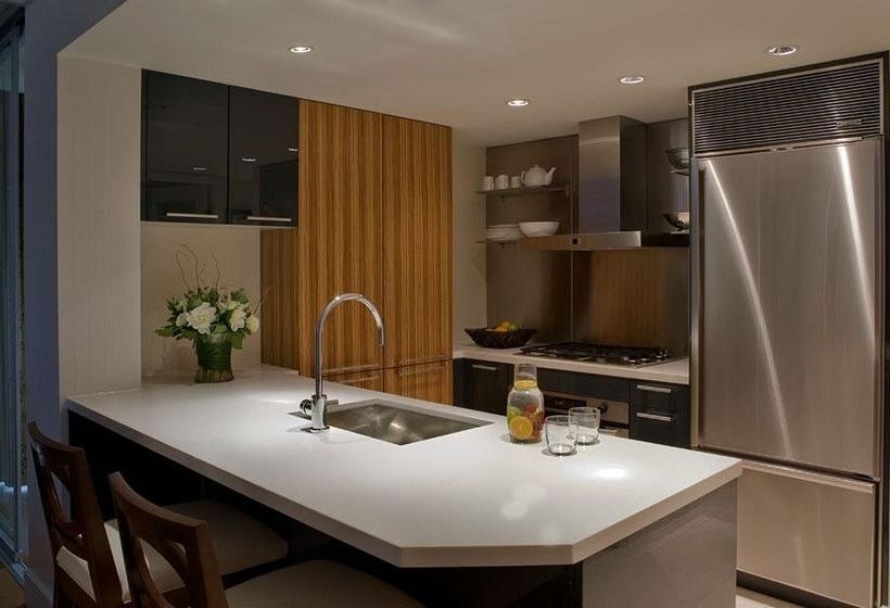 Hotel L'Hermitage | Vancouver | British Columbia | Canada 3