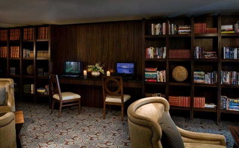 Hotel L'Hermitage | Vancouver | British Columbia | Canada 8