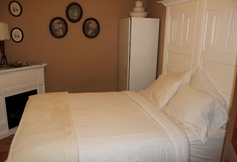 Ellis House Bed & Breakfast | Niagara Falls | Ontario | Canada 15