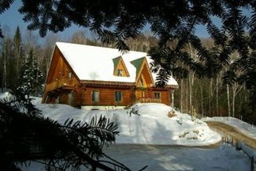 Hotel Au Bois Jolit | Mont Tremblant | Quebec | Canada 19