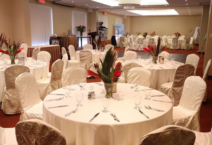 Hôtel Holiday Inn Express Montreal Airport | Montreal | Québec | Hôtels au Canada 11