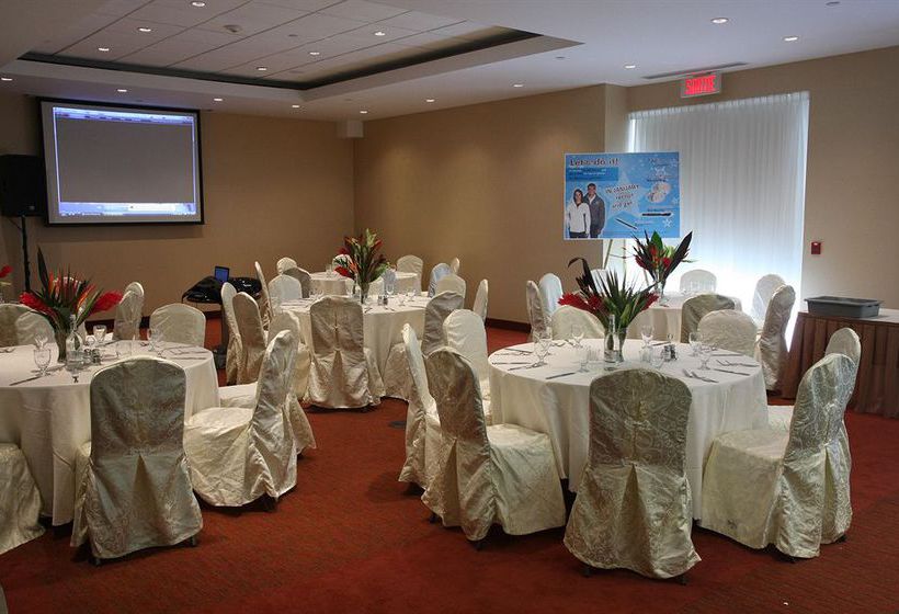 Hôtel Holiday Inn Express Montreal Airport | Montreal | Québec | Hôtels au Canada 7