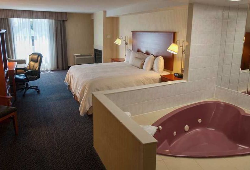 Hotel Ramada Niagara Falls by The River | Niagara Falls | Ontario | Canada 8