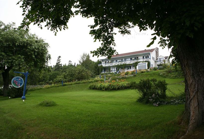 Hotel Auberge Fleurs de Lune | La Malbaie | Quebec | Canada 3