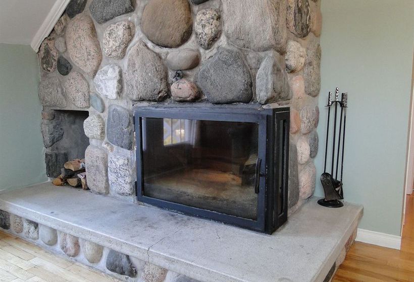 Hotel Auberge Fleurs de Lune | La Malbaie | Quebec | Canada 9