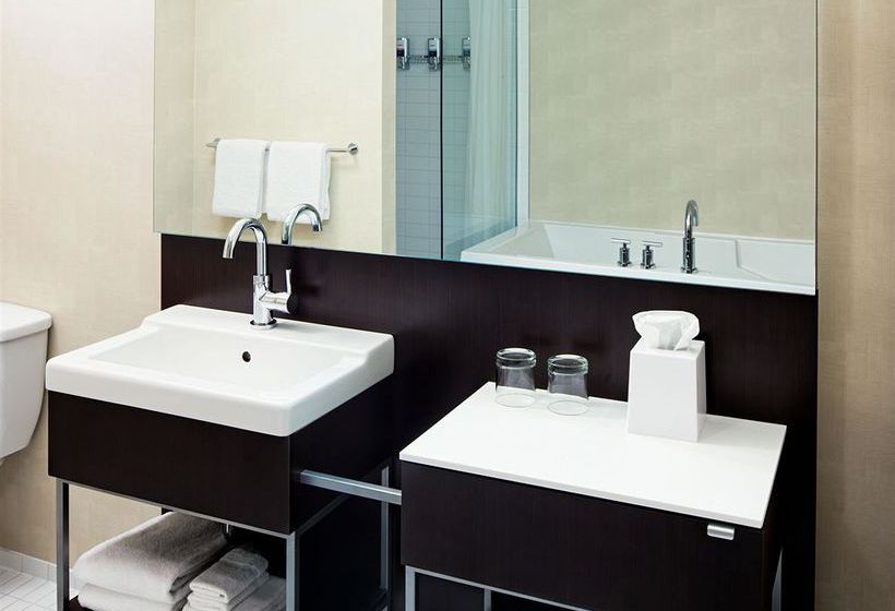 Hotel Four Points By Sheraton Lévis Convention Centre | Levis | Quebec | Canada 1