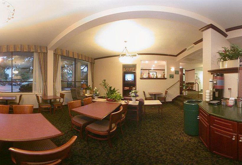 Hotel Hampton Inn & Suites Moncton | Moncton | New Brunswick | Canada 6