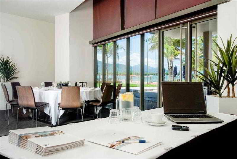 Hotel Cairns Harbour Lights | Cairns | Queensland | Australia 13