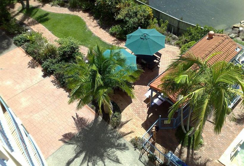 Hotel Sails Resort On Golden Beach Caloundra