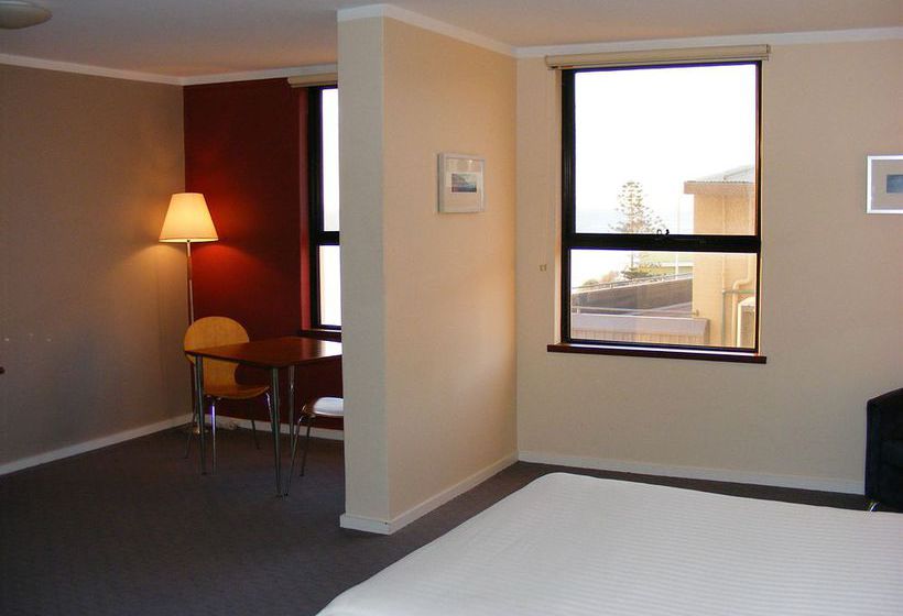 Ocean Beach Hotel | Cottesloe | Western Australia | Australia 3