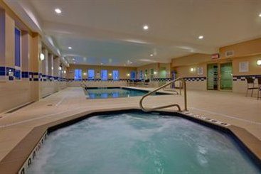 Hotel Holiday Inn Exp Stes Kincardin | Kincardine | Ontario | Canada 13