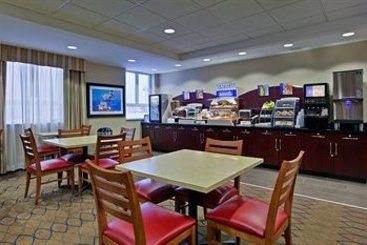 Hotel Holiday Inn Exp Stes Kincardin | Kincardine | Ontario | Canada 2