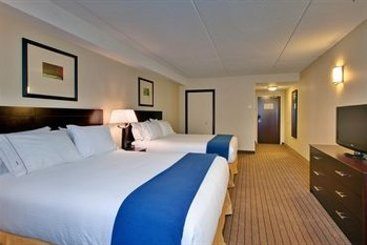 Hotel Holiday Inn Exp Stes Kincardin | Kincardine | Ontario | Canada 9