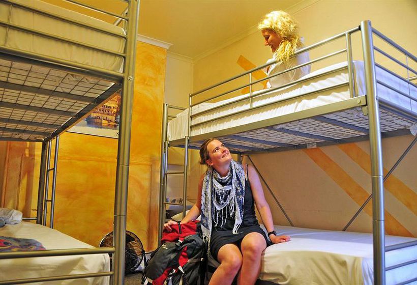 Adelaide Travellers Inn Backpackers Hostel Adelaide