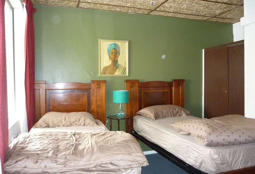 Adelaide Travellers Inn Backpackers Hostel | Adelaide | South Australia | Australia 15