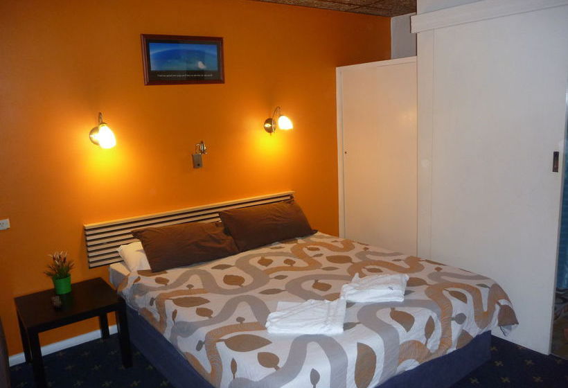 Adelaide Travellers Inn Backpackers Hostel | Adelaide | South Australia | Australia 7