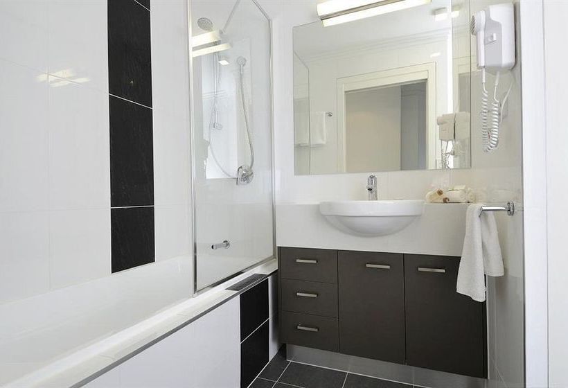 Chino Hotel | Woolloongabba | Queensland | Australia 5