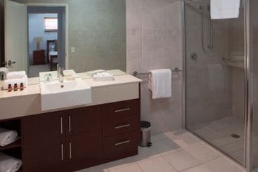 Hotel Waters Edge Apartment Cairns | Cairns | Queensland | Australia 10