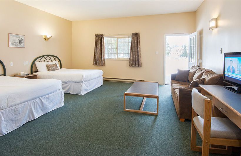 Hotel Wolf | Fernie | British Columbia | Canada 12