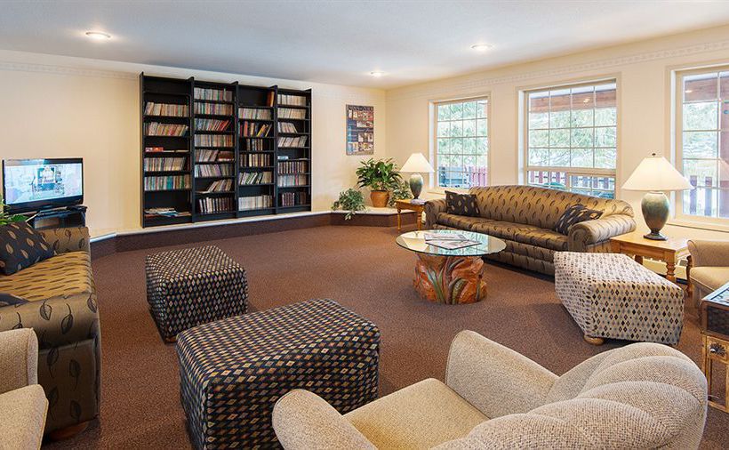 Hotel Wolf | Fernie | British Columbia | Canada 4